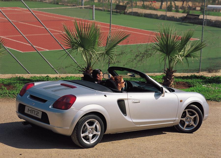  Toyota MR2 1999 года  (фото 10 из 45)